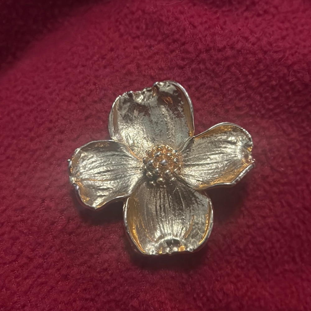 Golden flower brooch